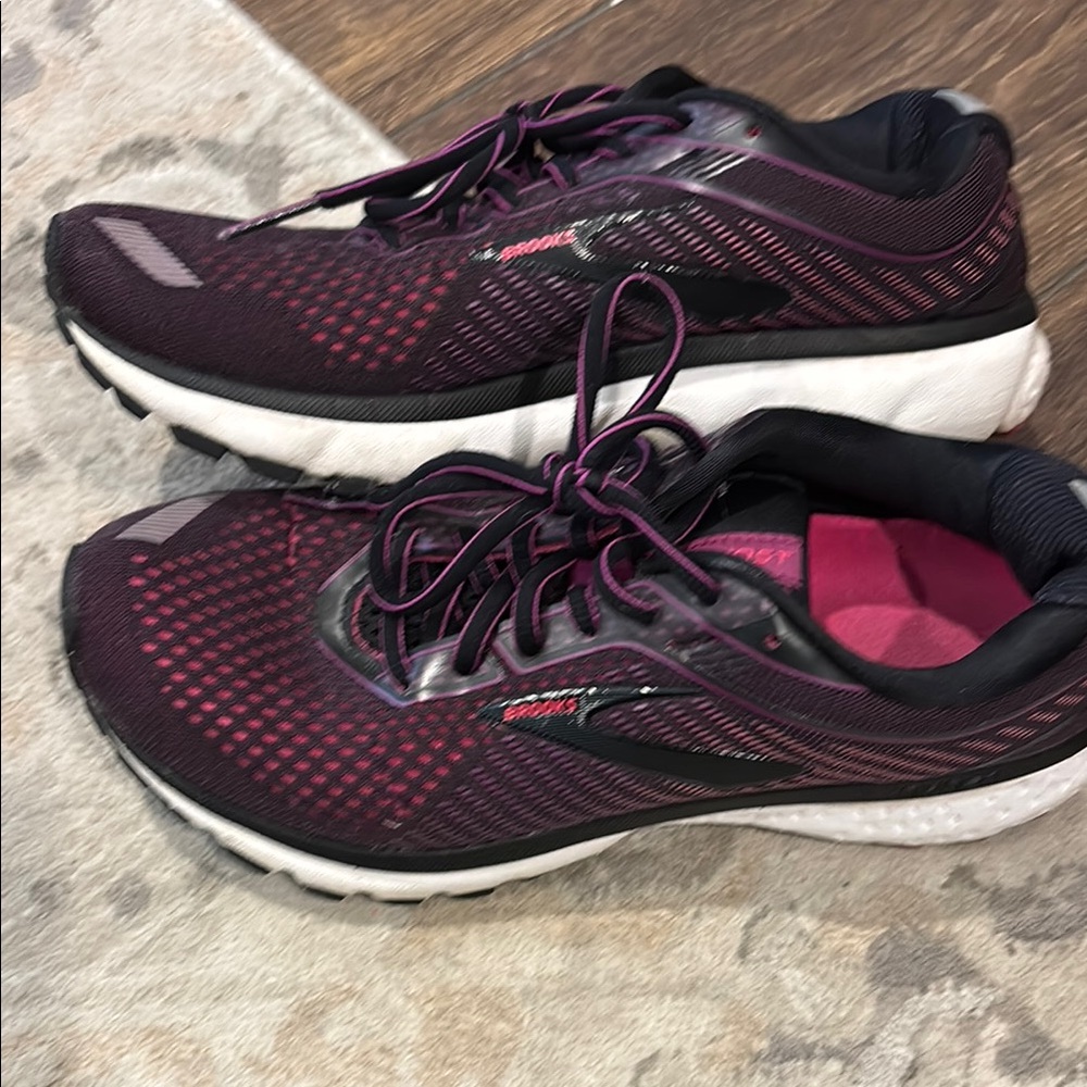 Brooks Black and Pink Athletic Shoes with Breathable Mesh
